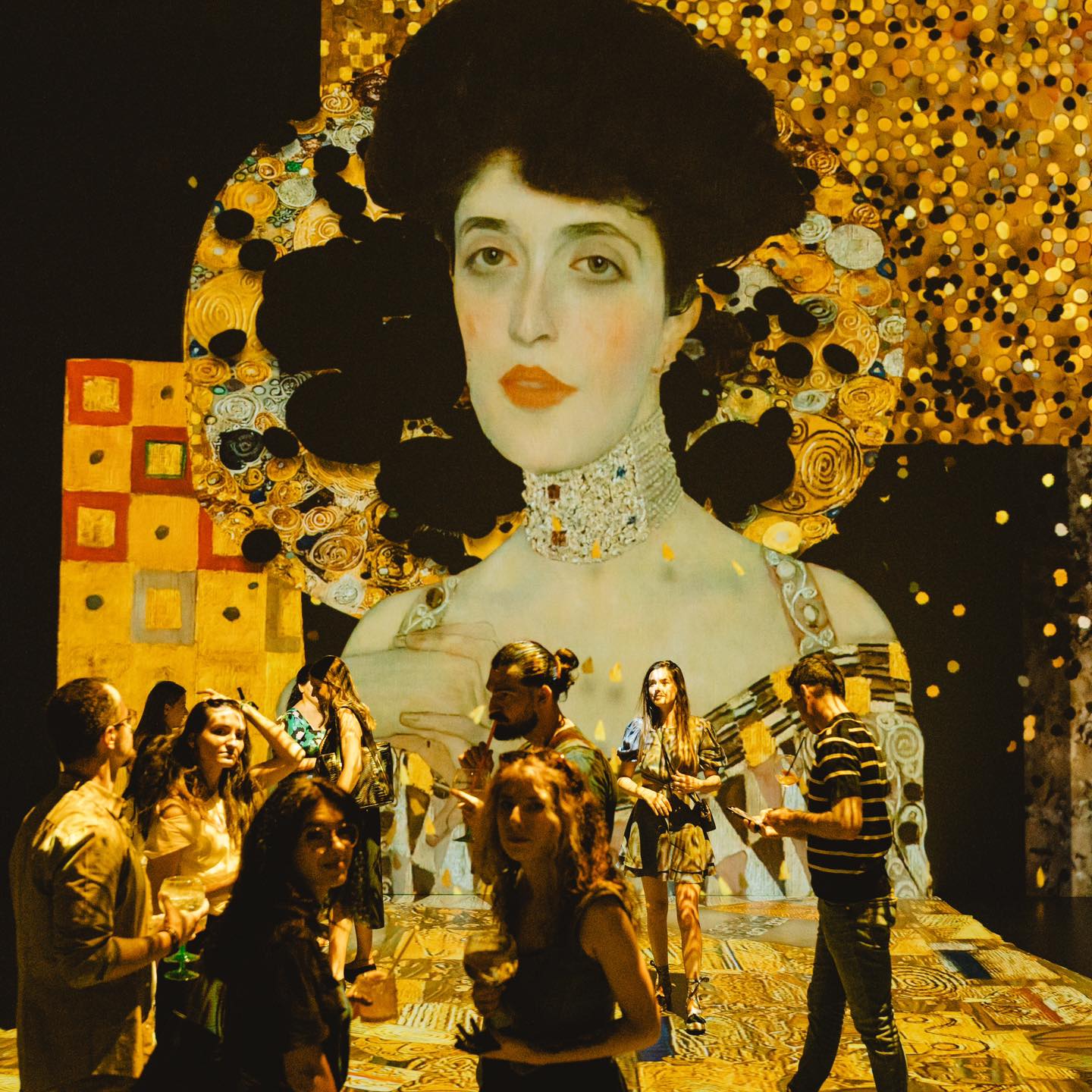 Gustav Klimt la MINA