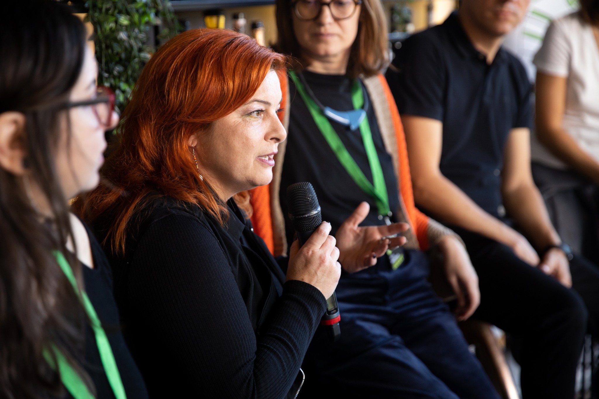 Interviu cu Serinella Zara, profesoară de limba română: „Au trecut 30 de ani de când sunt așa și văd că izvorul este nesecat.”