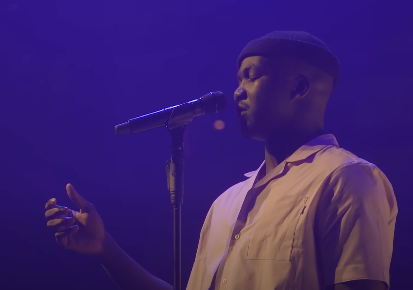 Jacob Banks: plâng, îmi suflu nasul… și-apoi dansez