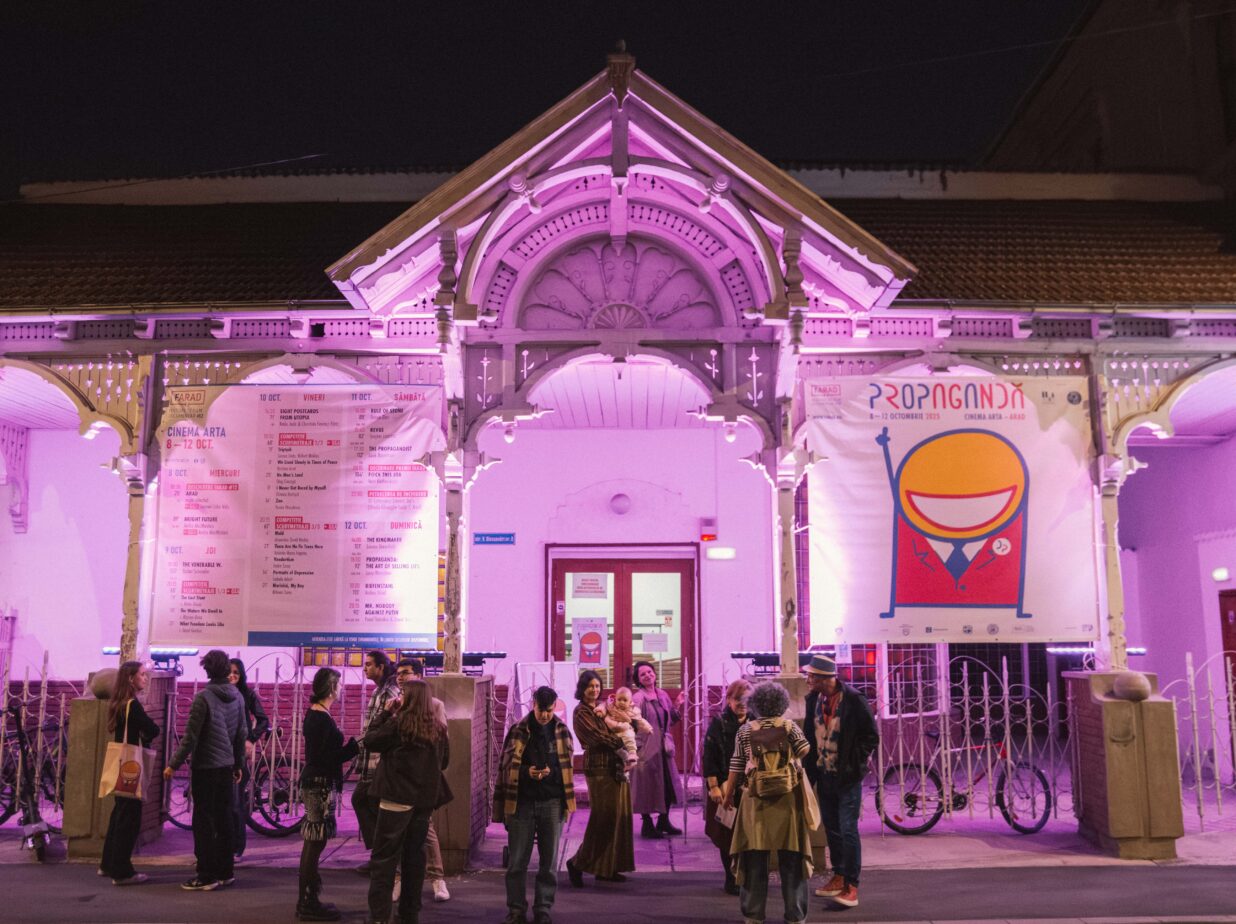Festivalul fARAD 2025 anti-propagandă: filme, tineri și dialog la Arad
