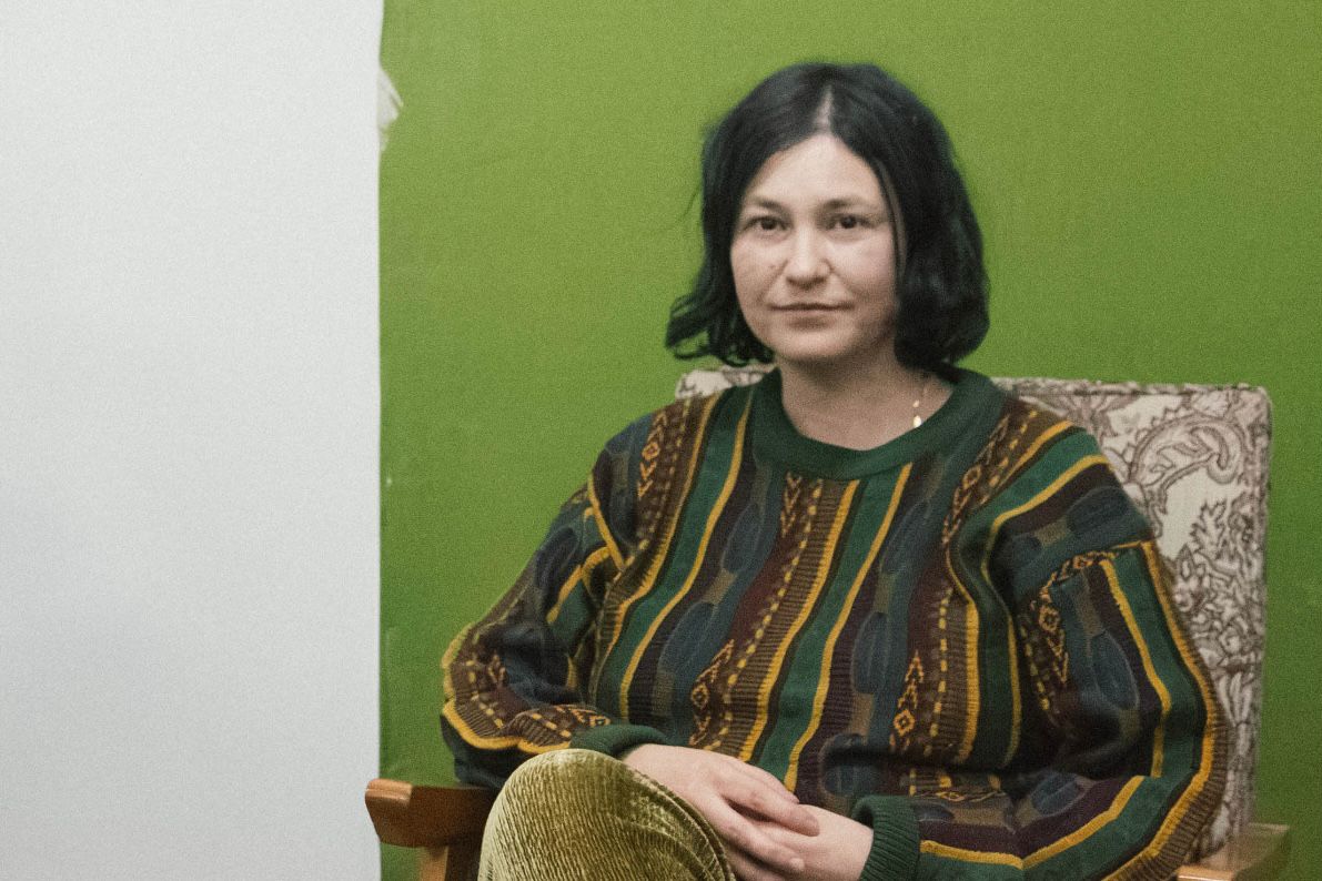 „M-am trezit cu patru casete VHS în brațe” - Interviu Andra MacMasters