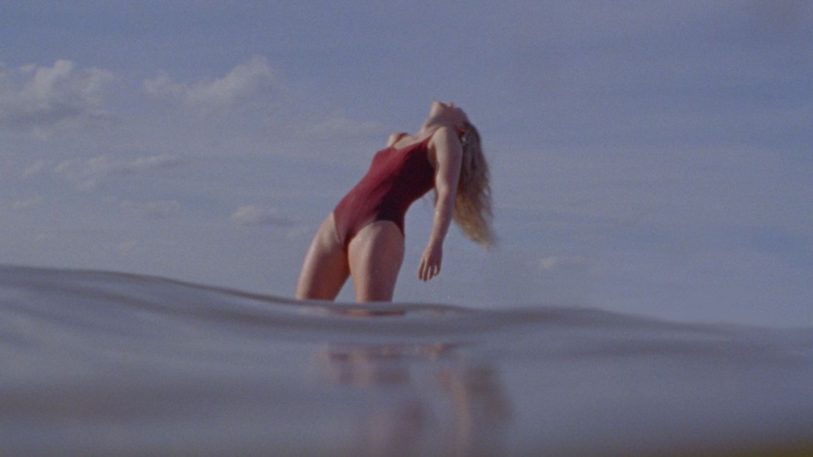 Mintea ei, corpul lor