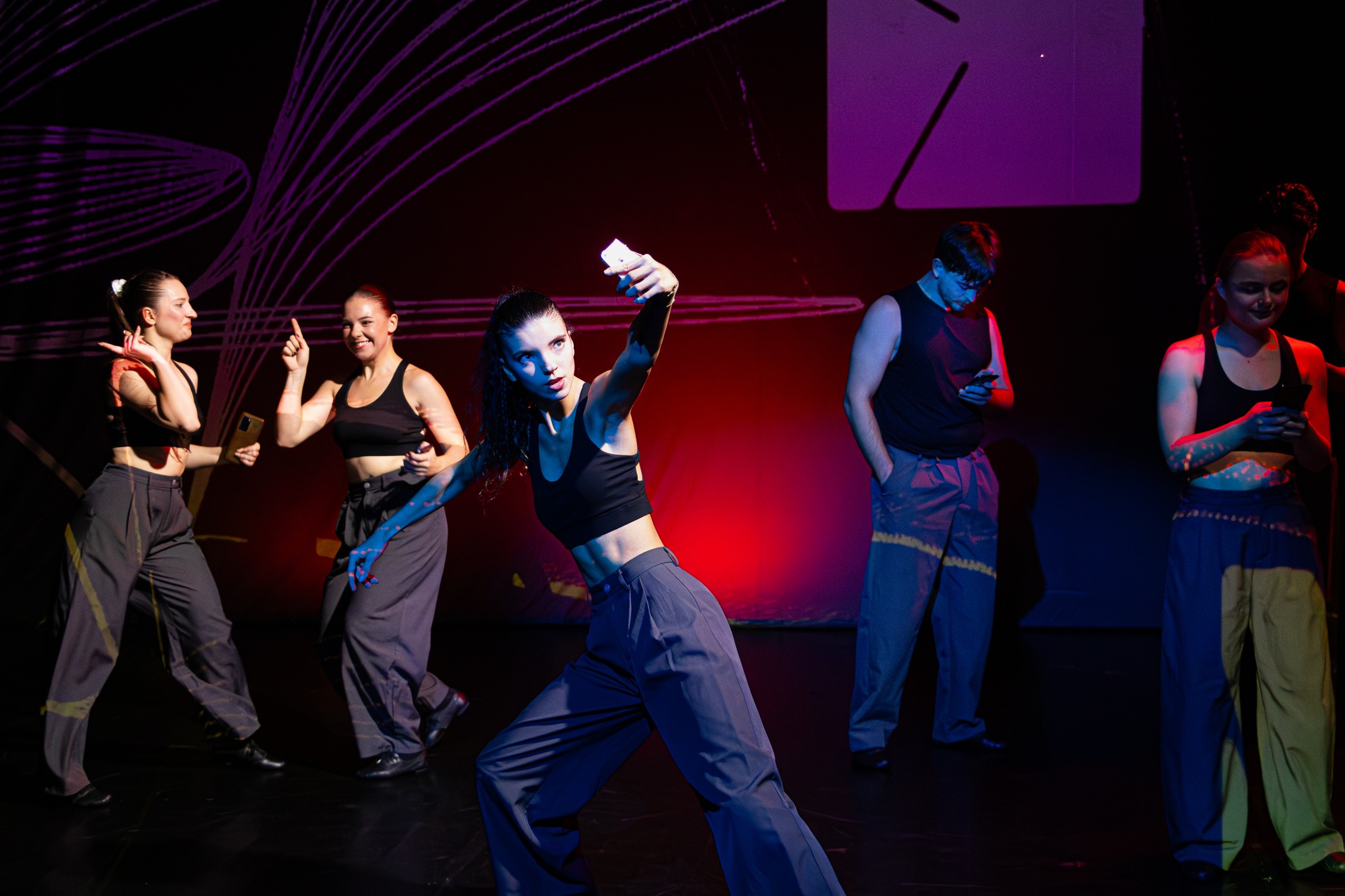 Ieși din casă fără să-ți golești portofelul. Spectacole cool și gratuite în oraș