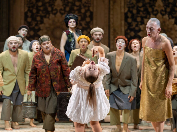 Teatru ca vis care nu se explică: Purcărete și Abul Hossein