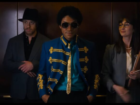 Michael Jackson nu e mort! E pe plajă, face sport